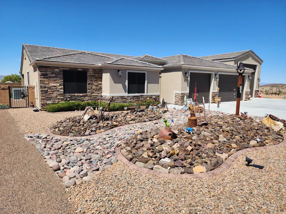 Seamless rain gutter installation by Southwest Seamless Rain Gutters