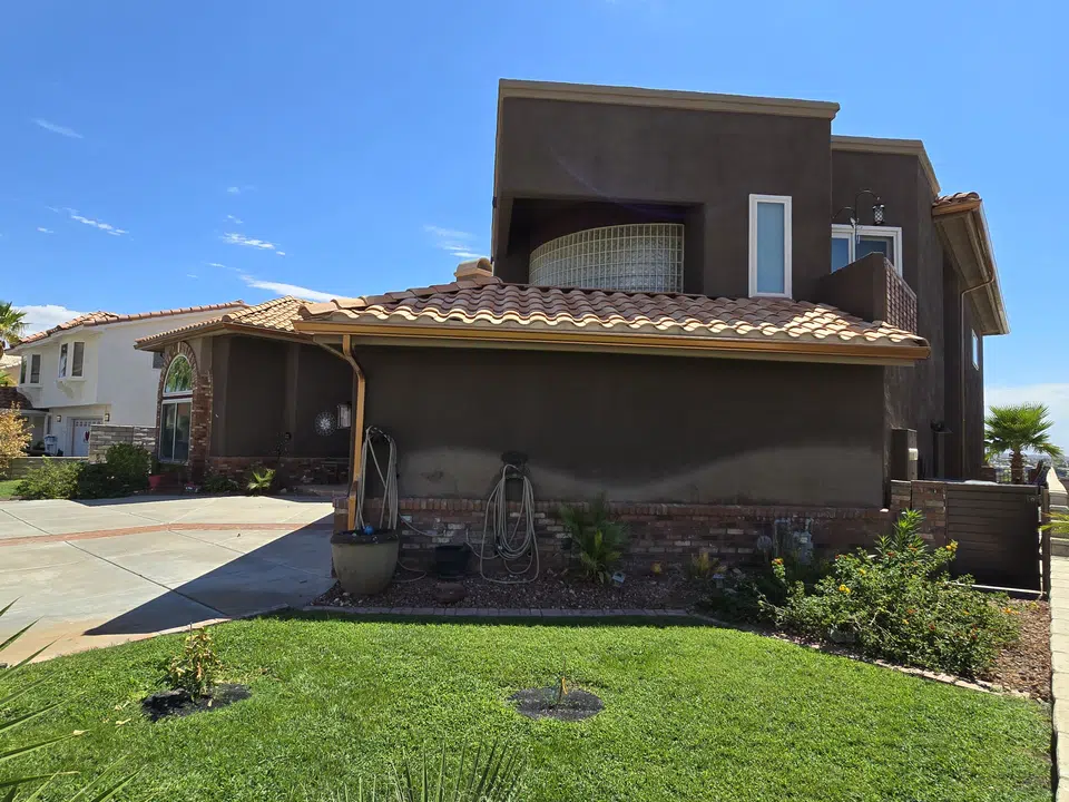 Seamless rain gutter installation by Southwest Seamless Rain Gutters