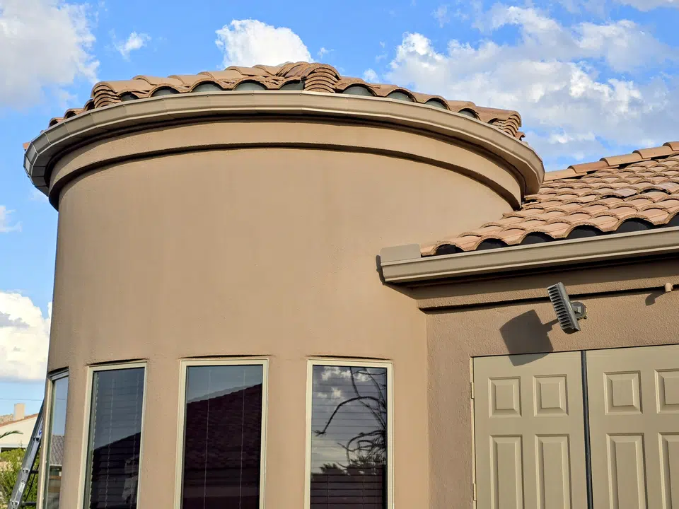 Continuous seamless gutter run after installation