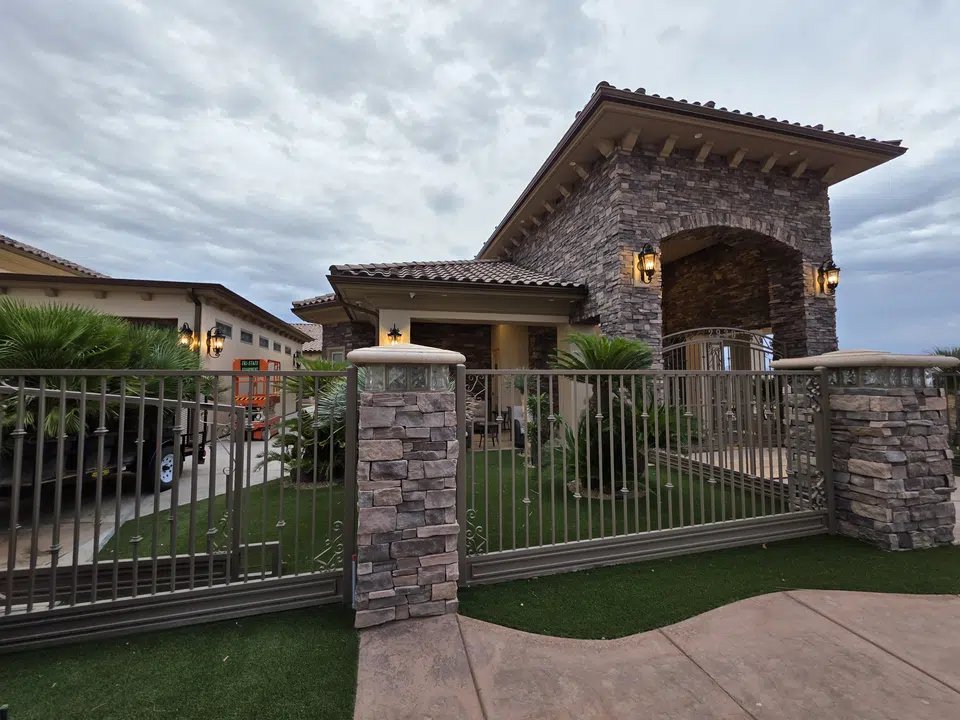 Southwest Seamless Rain Gutters completed project photo