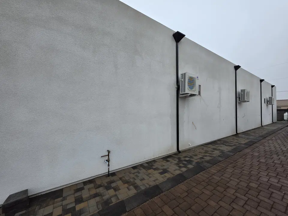 Completed seamless gutter and downspout project
